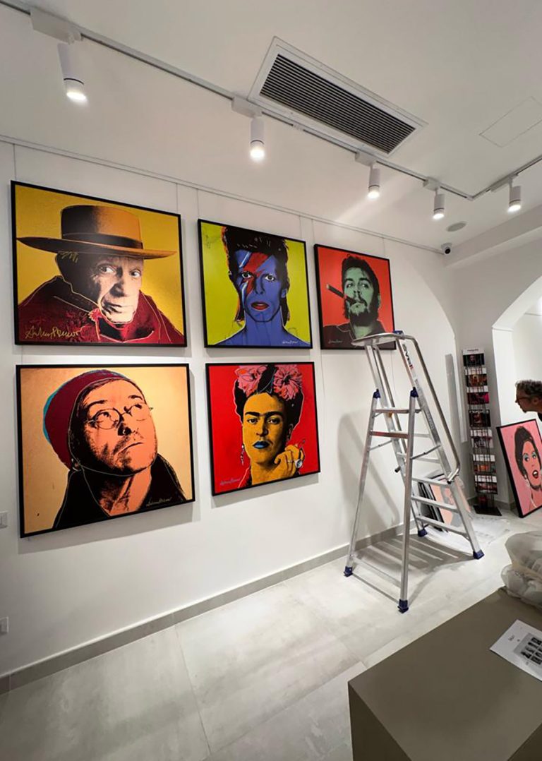 allestimento mostra iconpop
